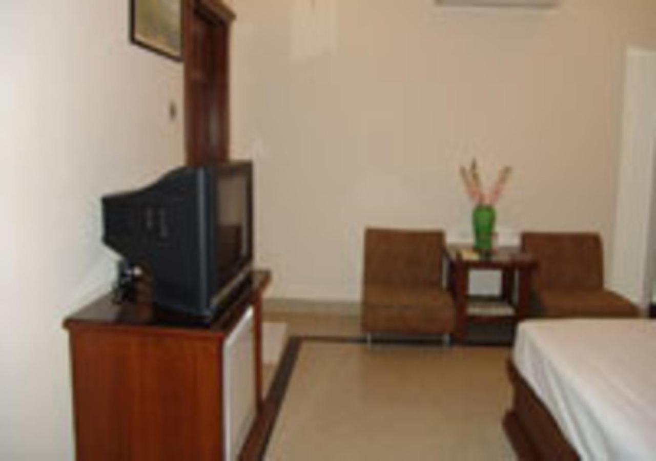 Rajone Hotel Faisalabad Extérieur photo